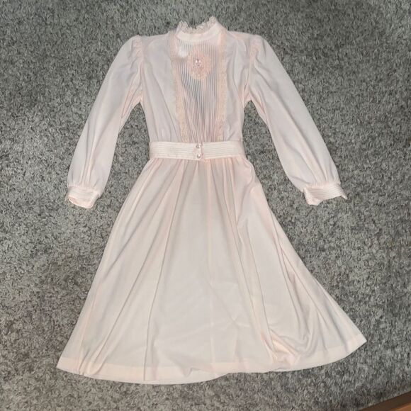 Jennifer Gee Vintage Dress - Blush Rose - Picture 2 of 16